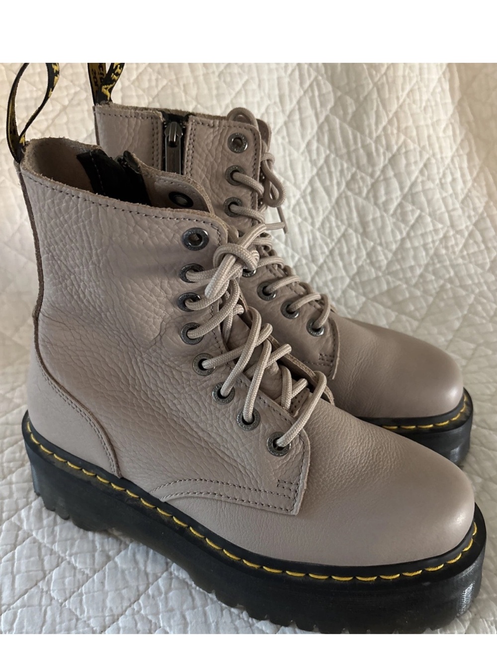 Dr. Martens Jadon  3 Pisa Taupe Leather
Platform Combat Boots 39?us 8 8.5